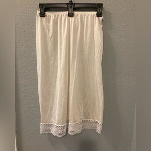 Vintage Kayser half slip Size large